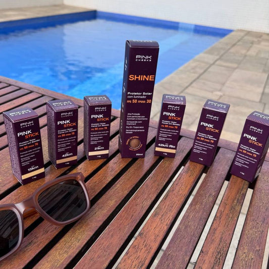Kit Protetor Solar Iluminador FPS50 Shine Pink Cheeks 50ml e Pink Stick FPS 90 Protetor Solar Cores Variadas
